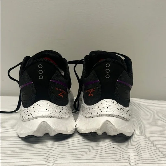 Saucony Endorphin Speed 4 Sneakers - Black and Purple - Picture 5 of 8